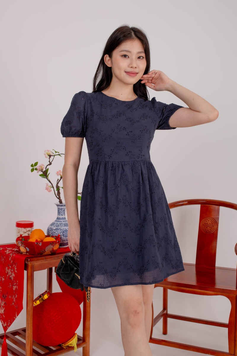 Elanor Sleeved Eyelet Dress in Navy (MY)