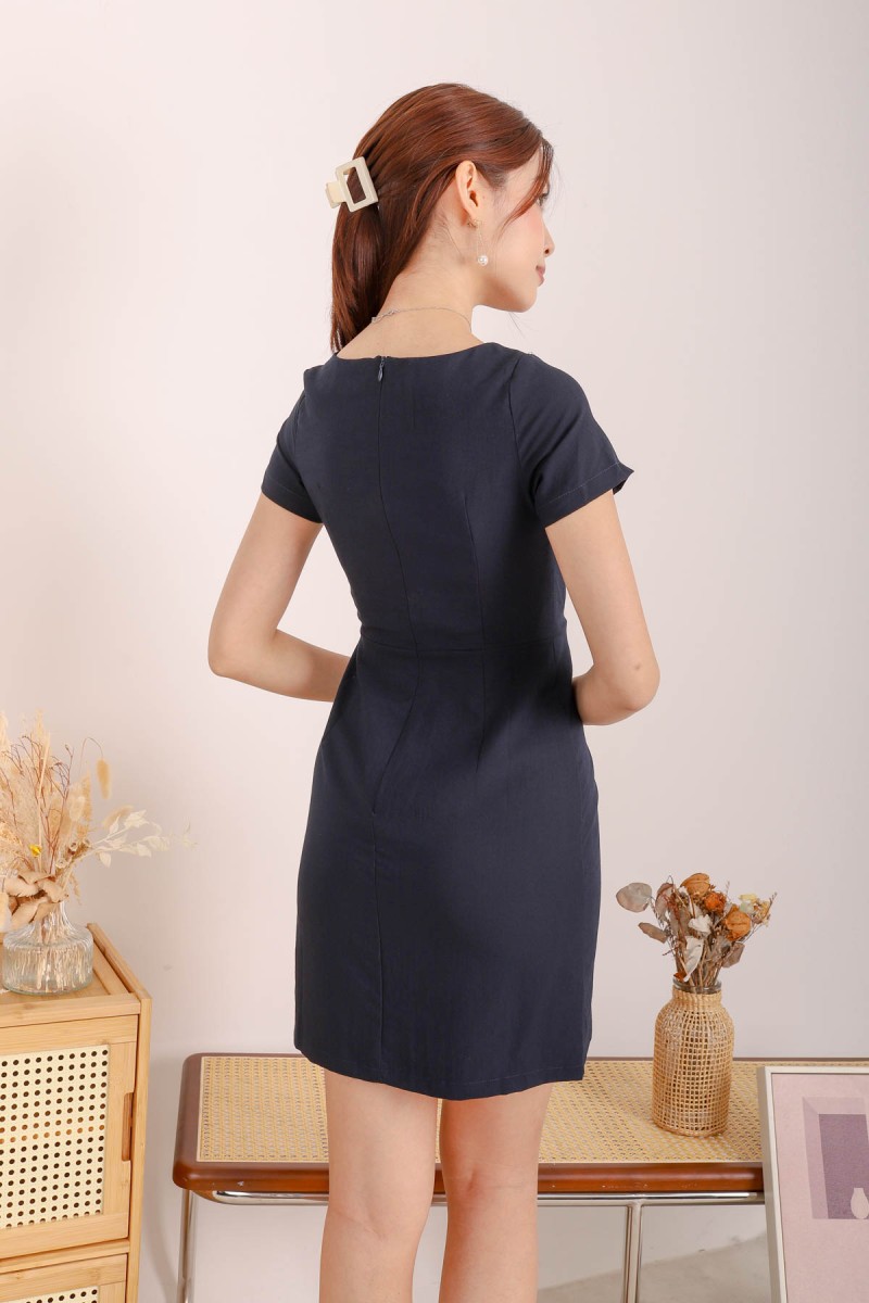 Chana Sleeved Shift Dress in Navy