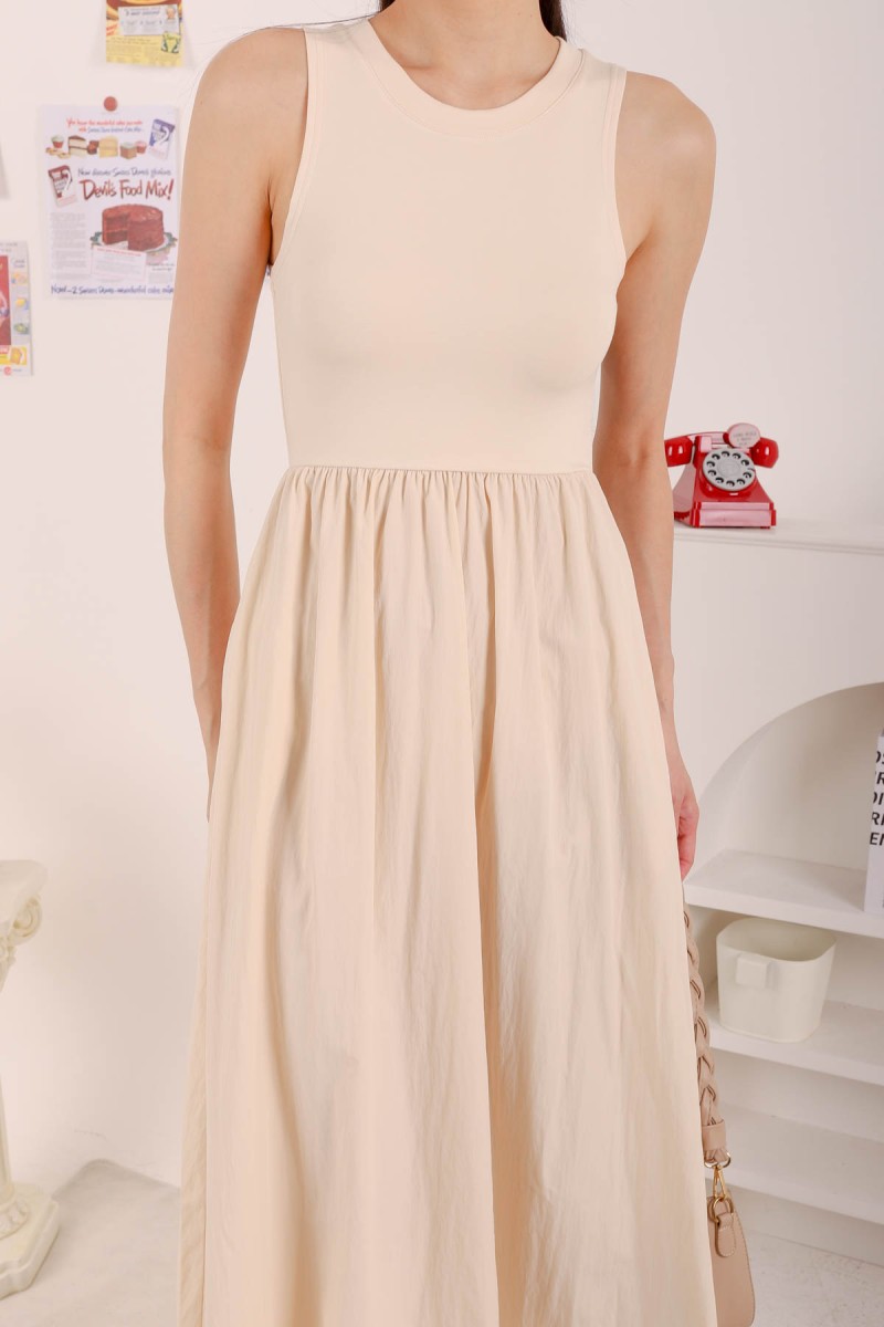 Cady Contrast Maxi Dress in Cream