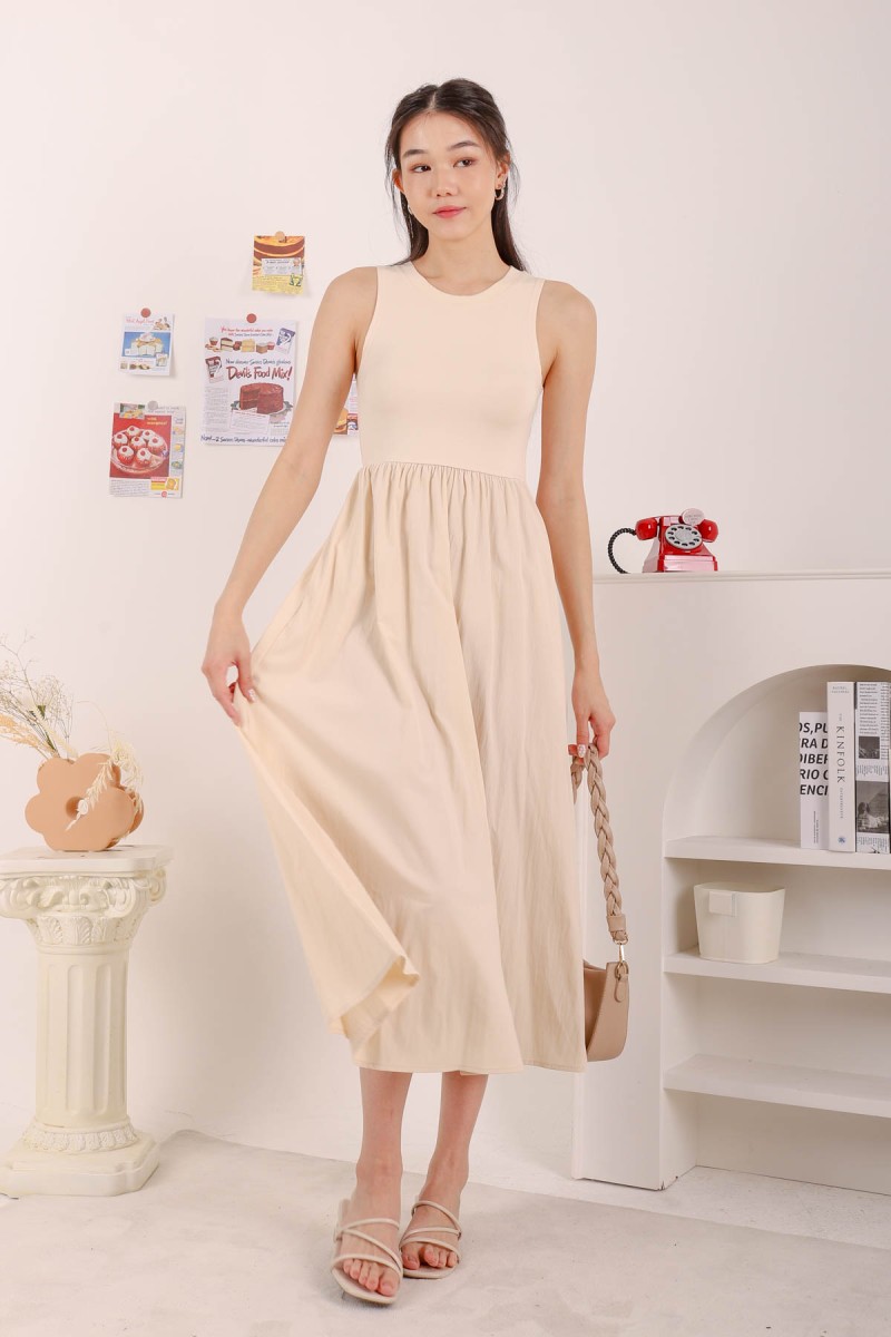 Cady Contrast Maxi Dress in Cream