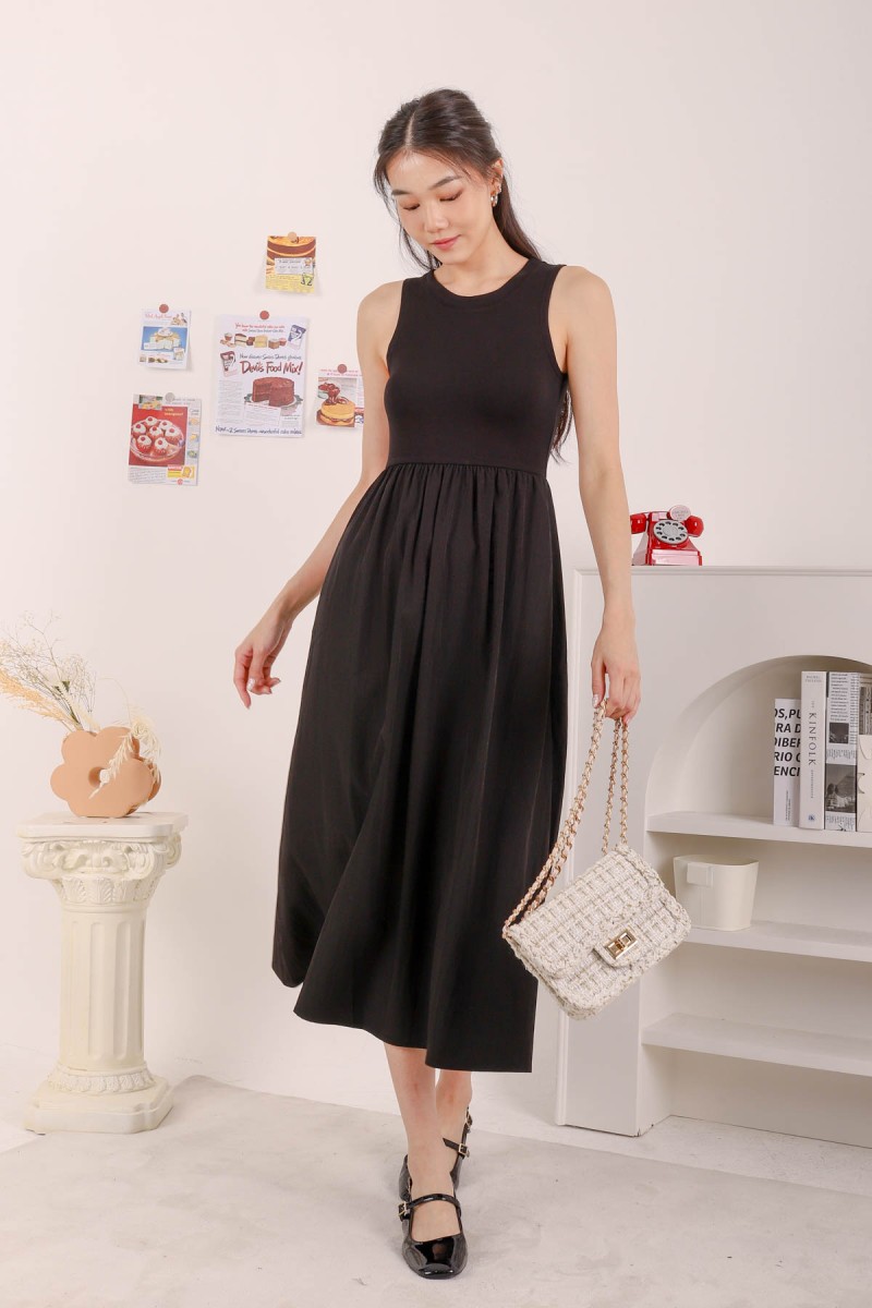 Cady Contrast Maxi Dress in Black