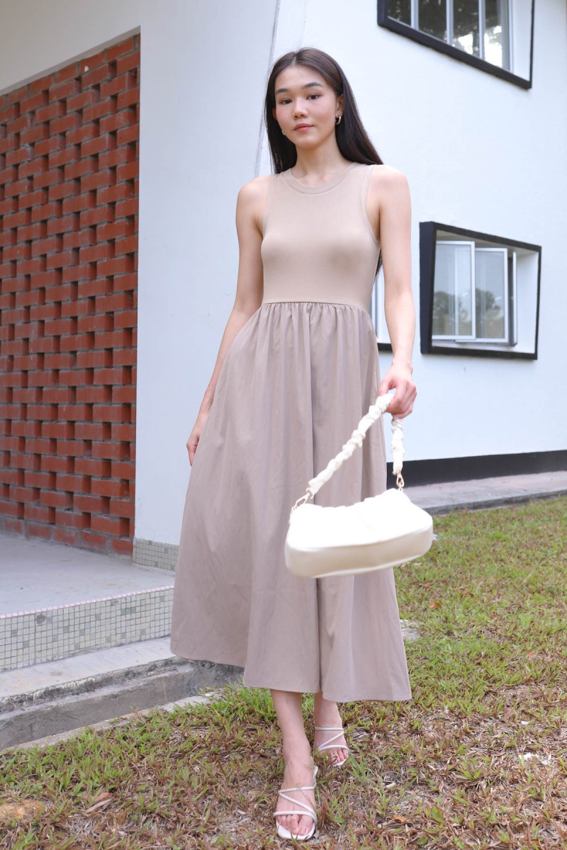 Cady Contrast Maxi Dress in Oat