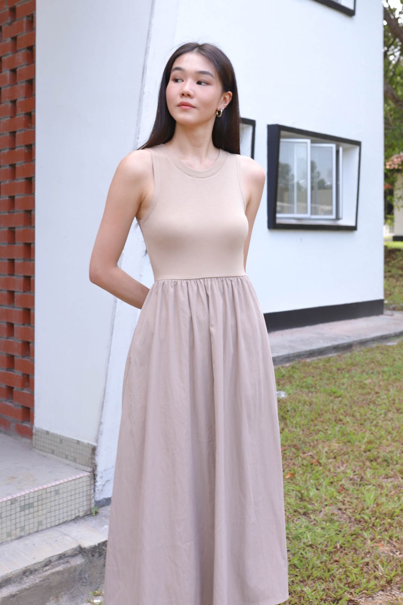 Cady Contrast Maxi Dress in Oat