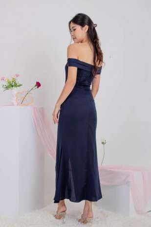 BACKORDERS4: Viore Off-Shoulder Overlap Dress in Navy