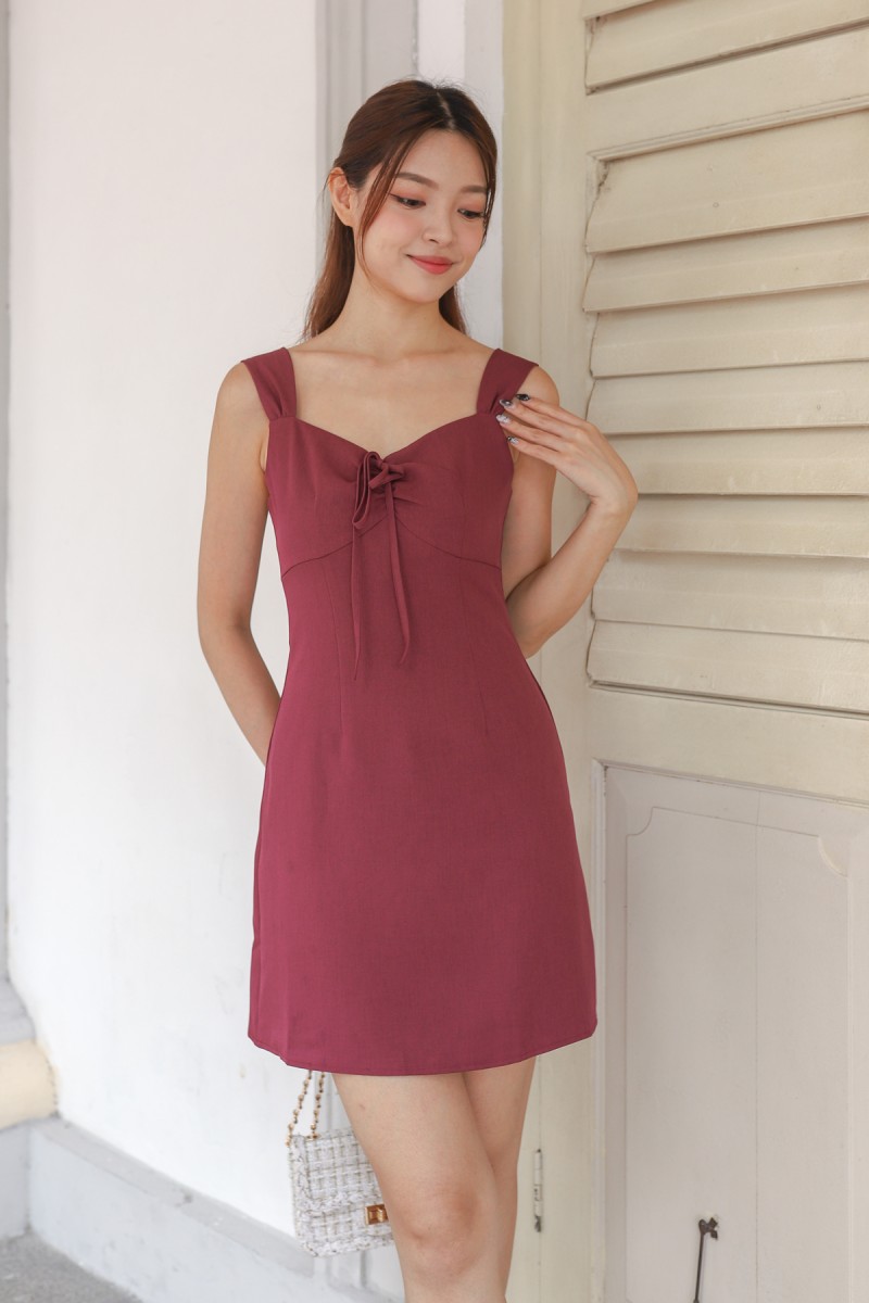 Aisha Ribbon Front Dress in Wine