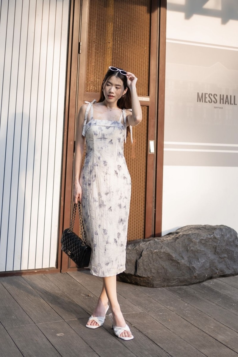 RESTOCK: Qiselle Padded Tie-Straps Midi Dress in Blue Floral