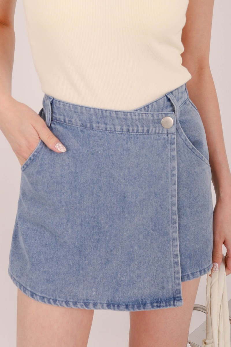 Glow Up Denim Skorts in Light-Wash