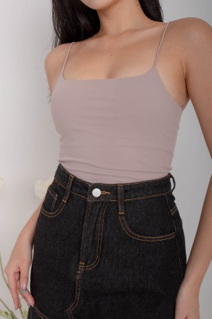 RESTOCK4: Niko Padded Basic Top in Taupe