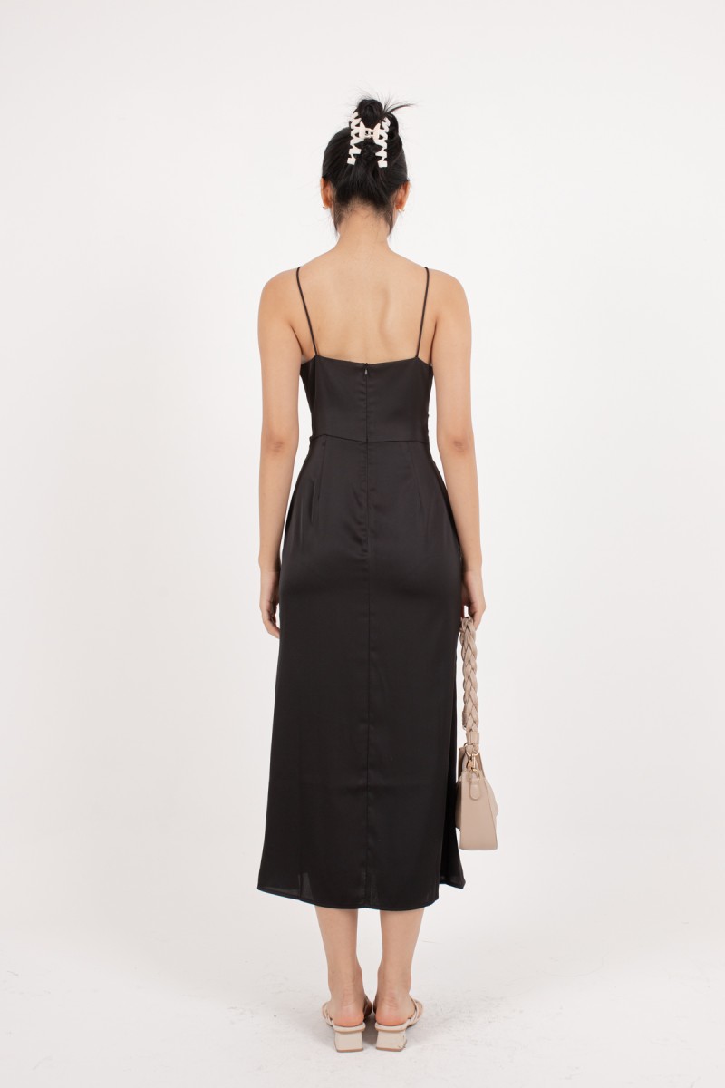 Shayla Keyhole Maxi Dress in Black