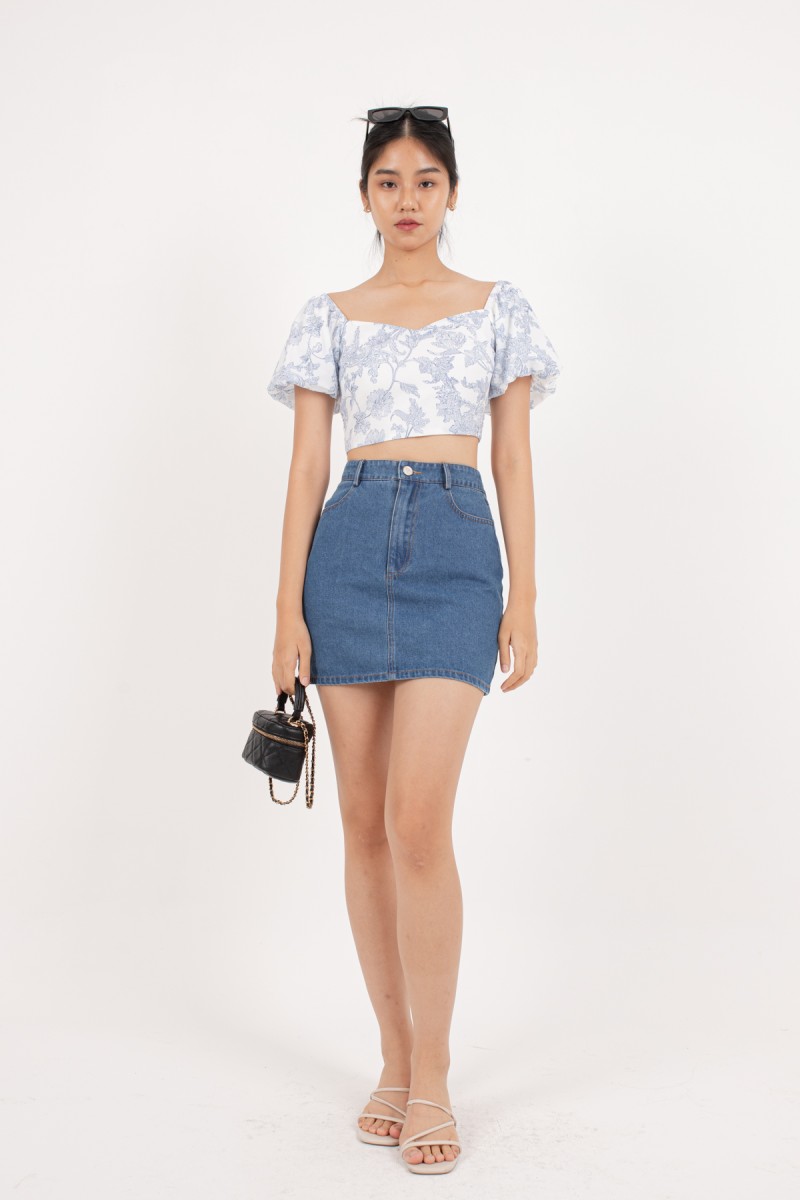 Chelle Floral Puffed Sleeve Top in Blue Florals