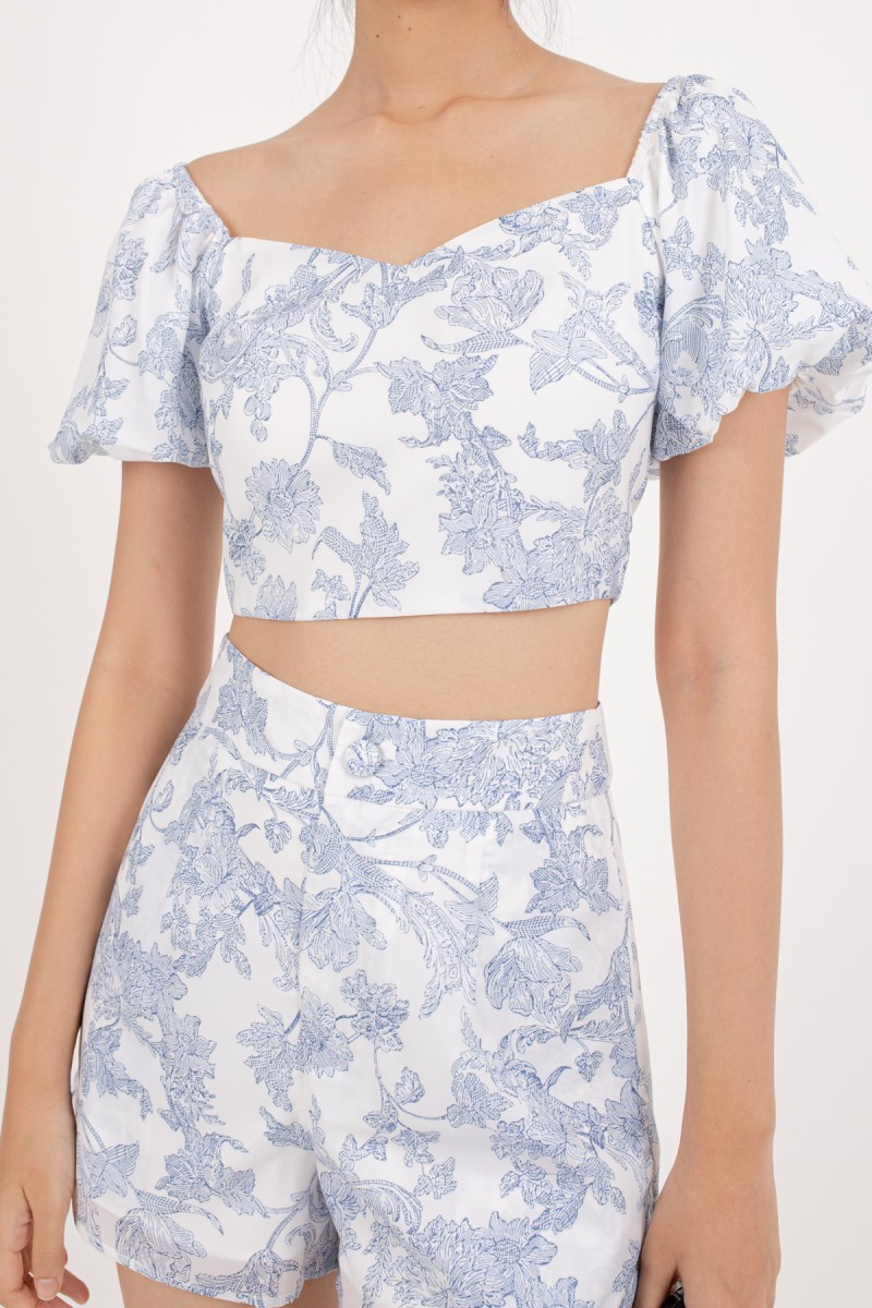 Chelle Floral Puffed Sleeve Top in Blue Florals