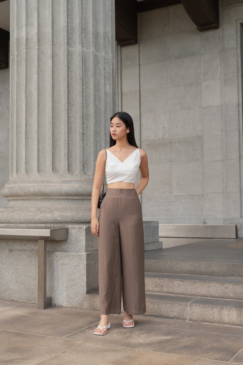 Nicki Linen Pants in Brown