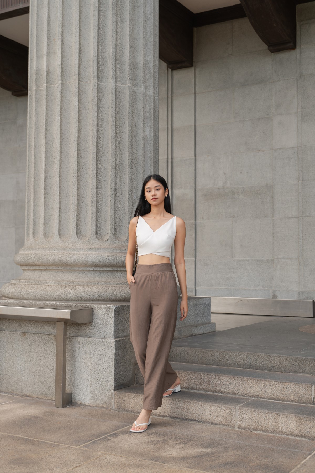 Nicki Linen Pants in Brown