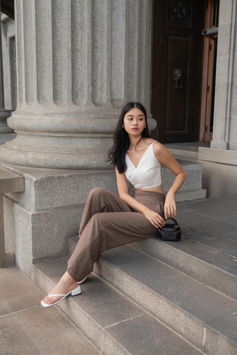 Nicki Linen Pants in Brown