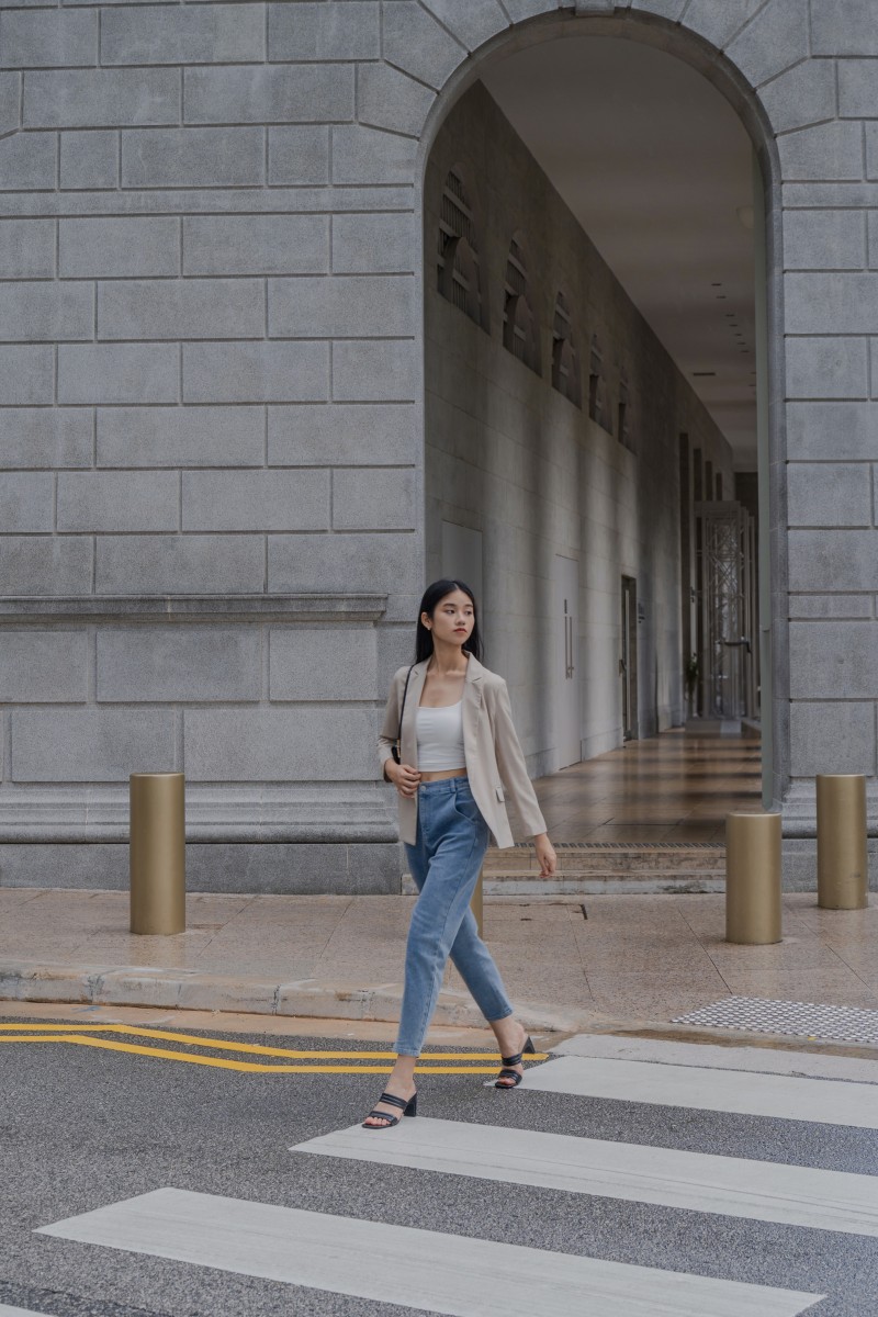 Whitley Essential Blazer in Sand