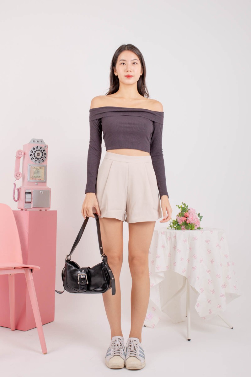 RESTOCK2: Transition Pleated Flare Shorts in Cream