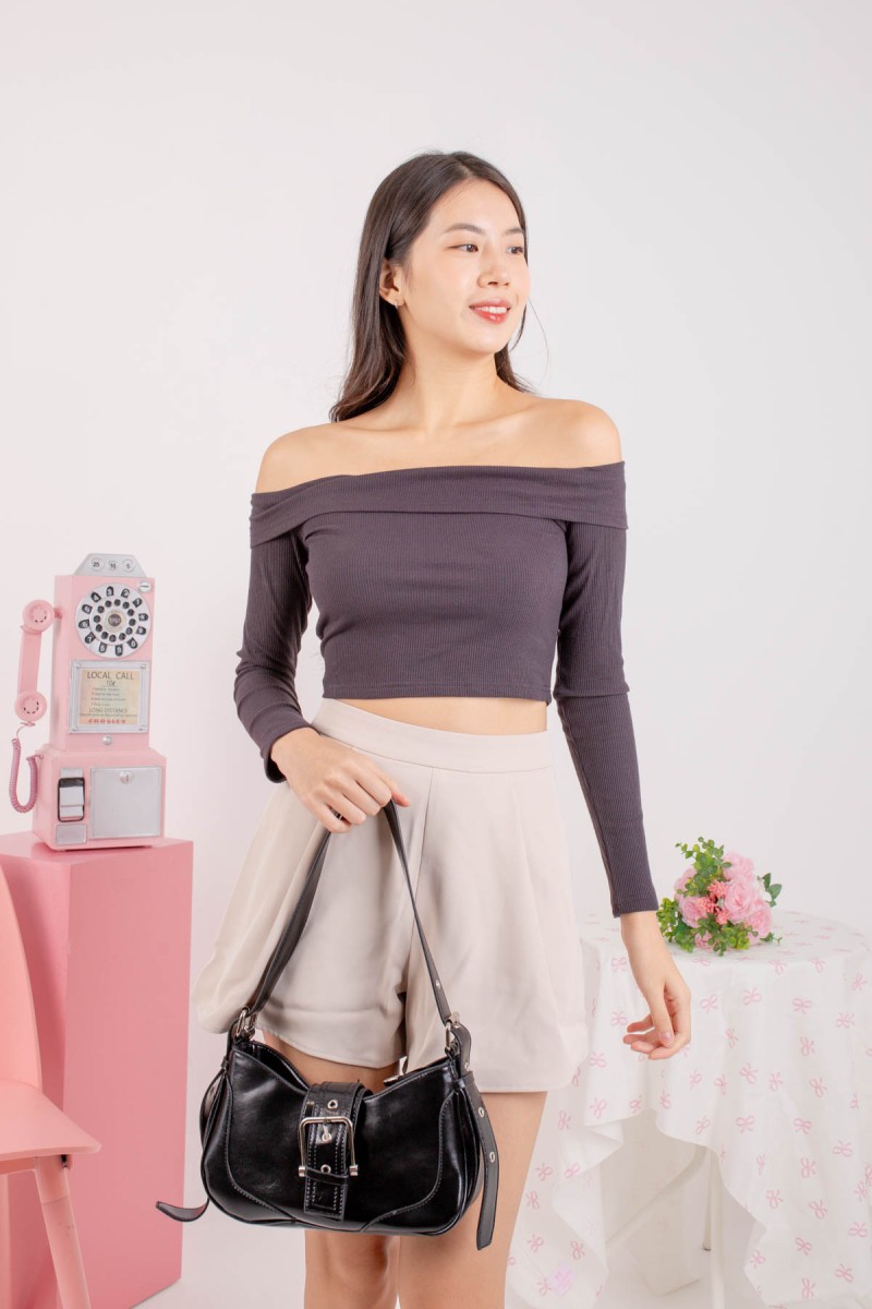 RESTOCK2: Transition Pleated Flare Shorts in Cream