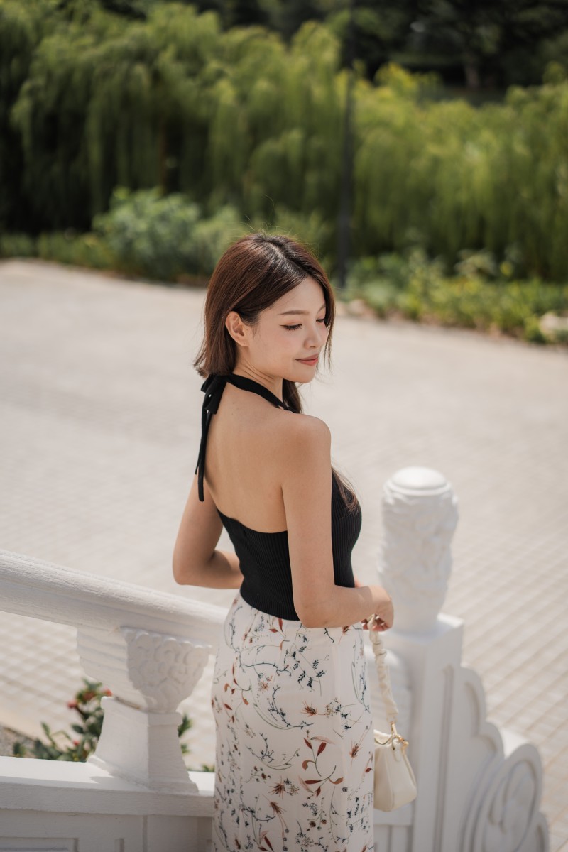 Tia Ribbed Halter Top in Black