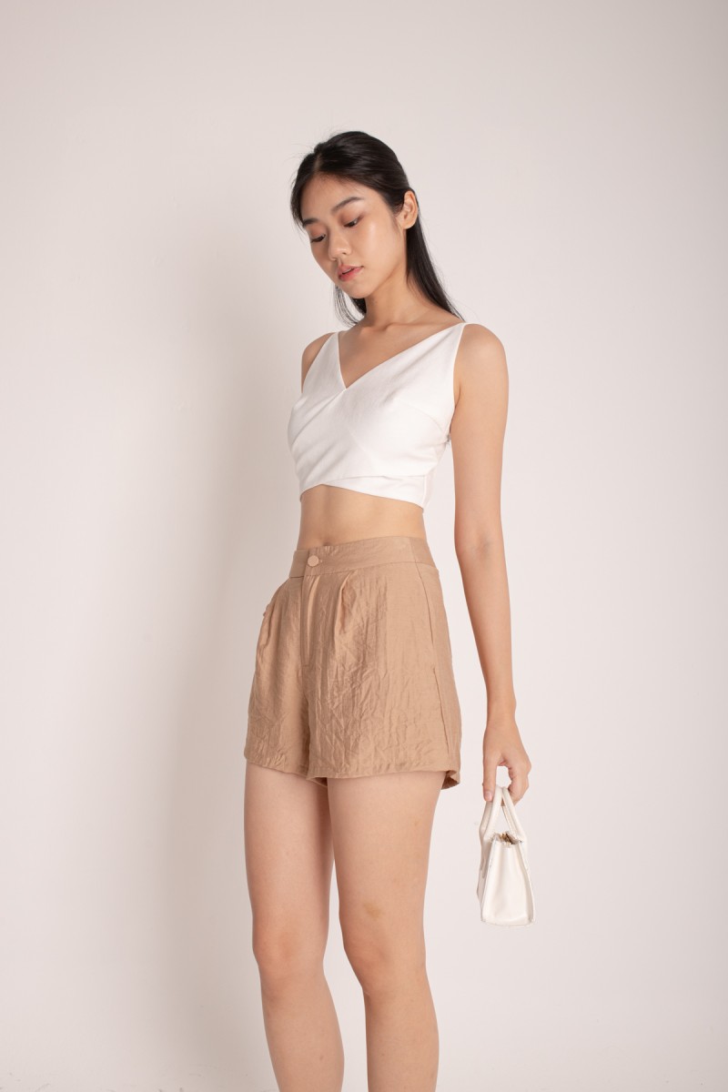 Tonya Linen Shorts in Tan