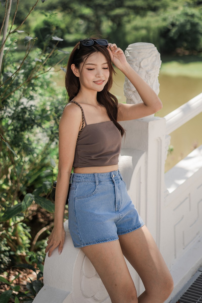 Ettea Everyday Denim Shorts in Light-Wash