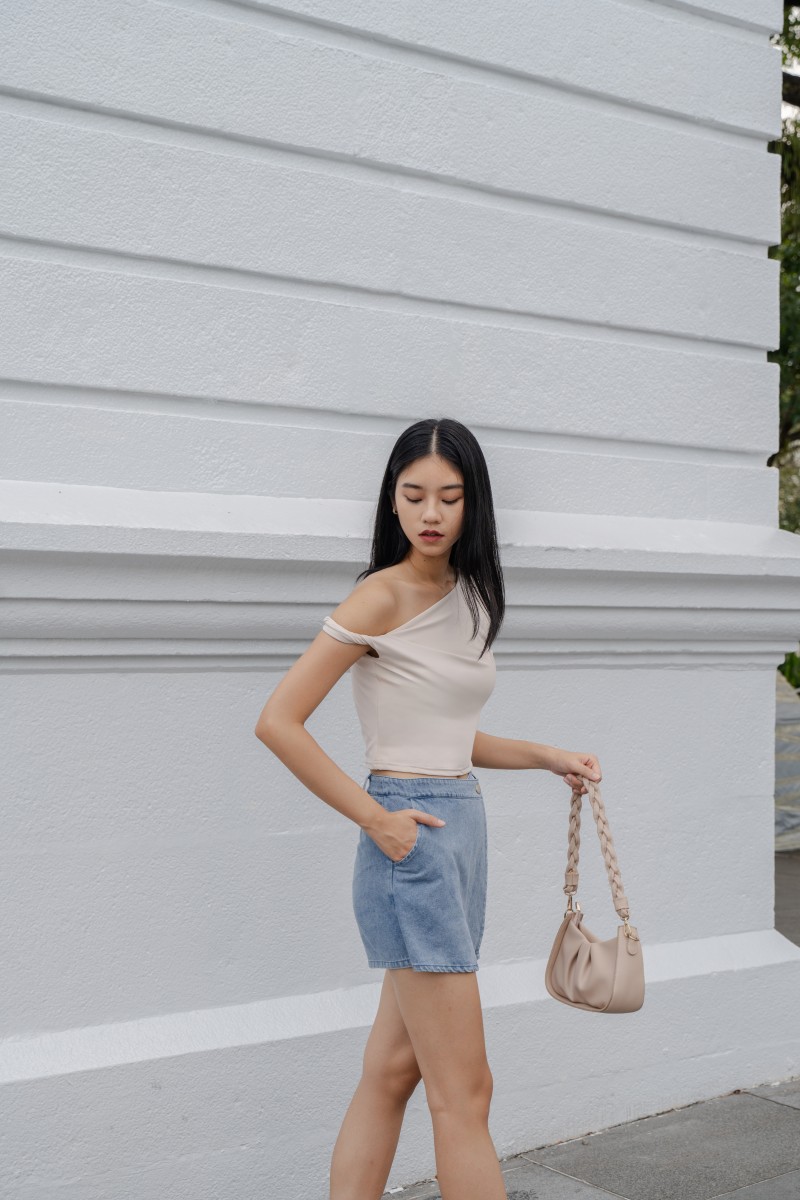 RESTOCK2: Finlay Side Twist Top in Nude