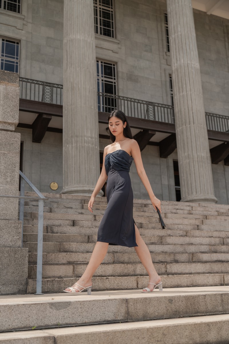 BACKORDERS: Jeomi Tulle Tube Dress in Navy