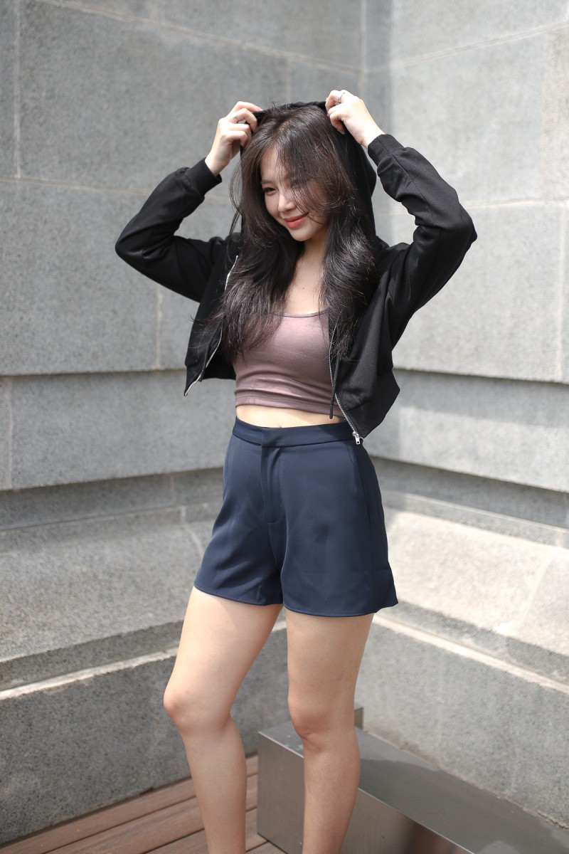 RESTOCK: Chill Out Cropped Hoodie in Black