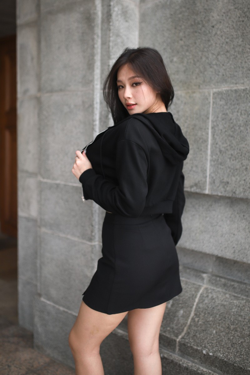 RESTOCK: Chill Out Cropped Hoodie in Black