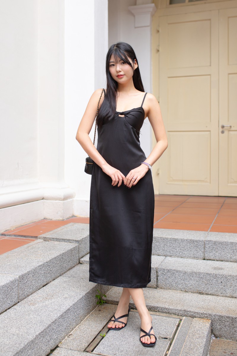 Odissa Padded Knot Dress in Black