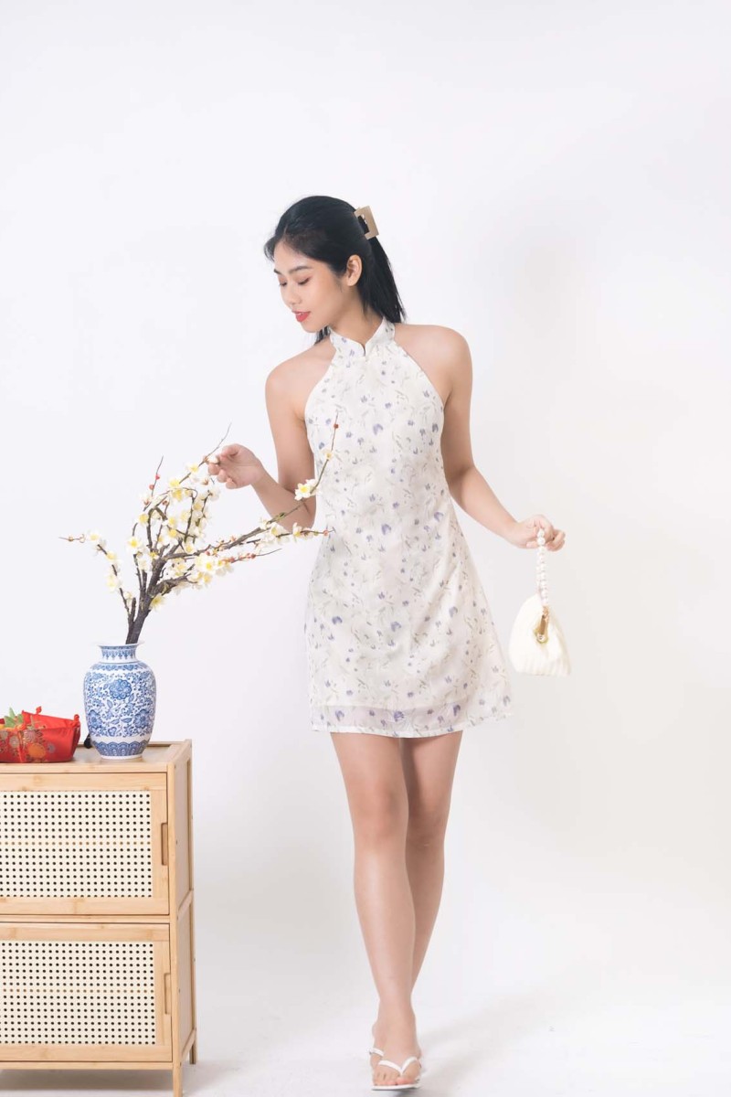 Caldine A-Line Floral Cheongsam in Lavender