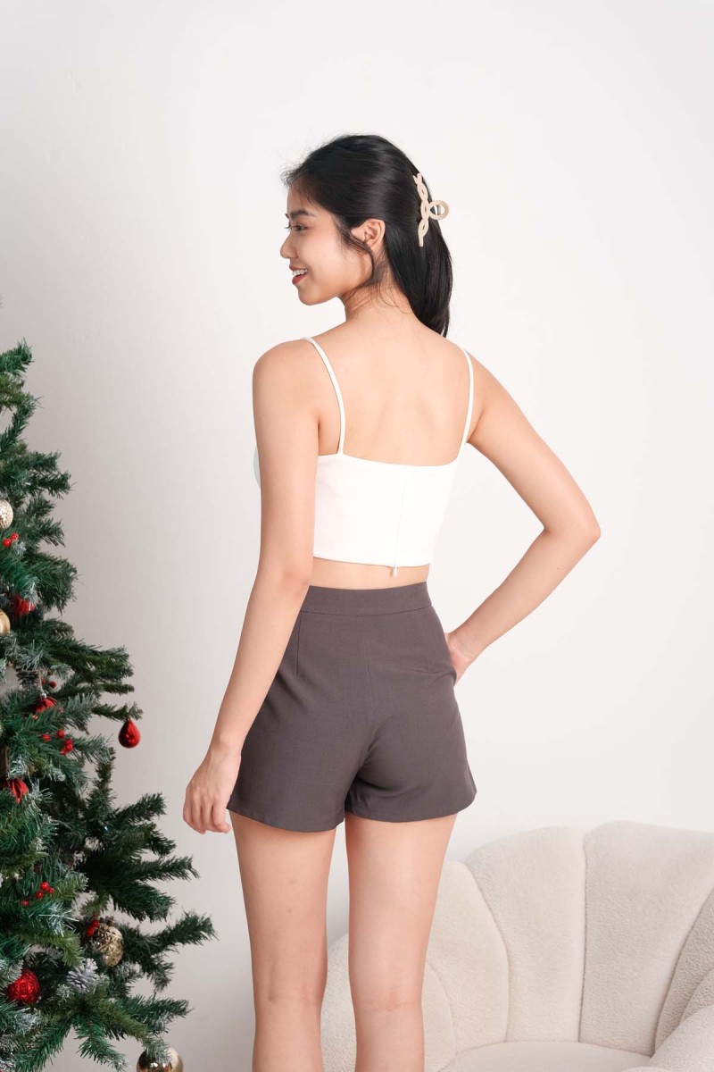 Vale Button Shorts in Mocha