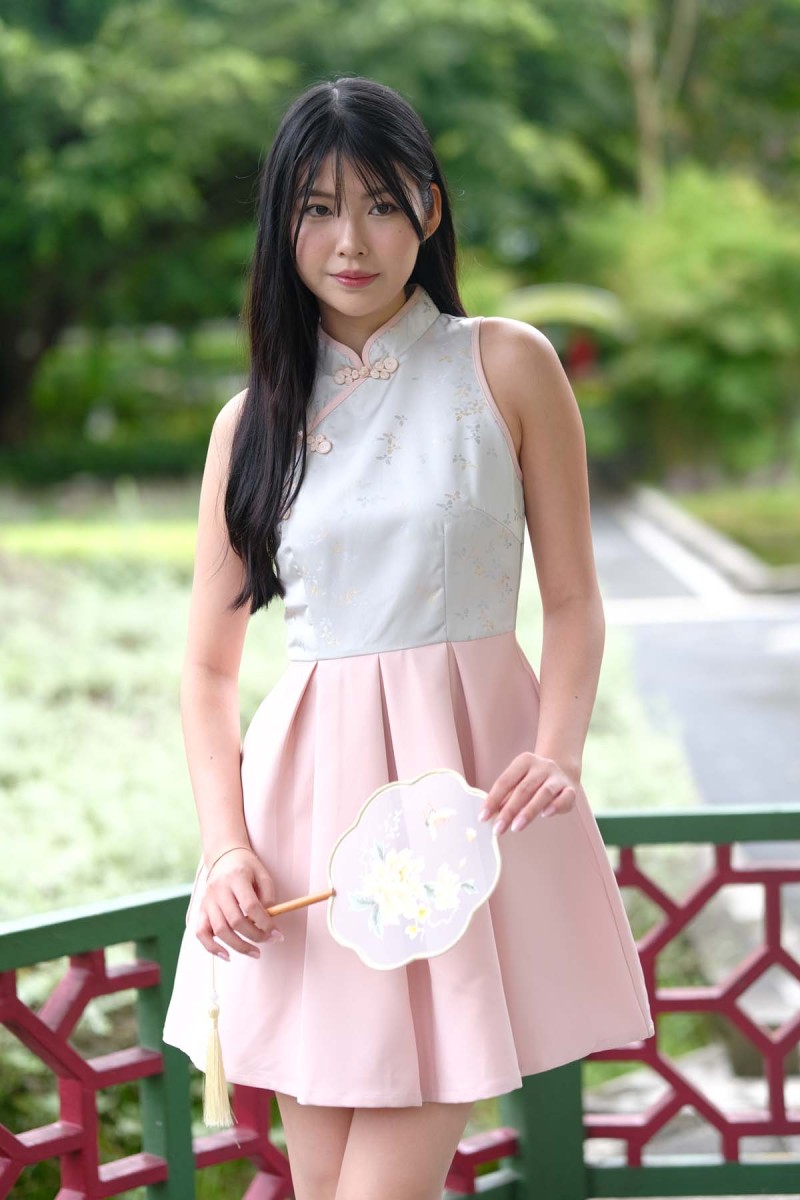 Lotus Pleated Cheongsam Dress in Pink