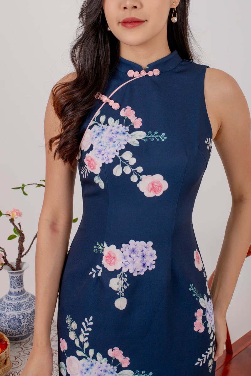 RESTOCK: Fang Floral Cheongsam in Navy