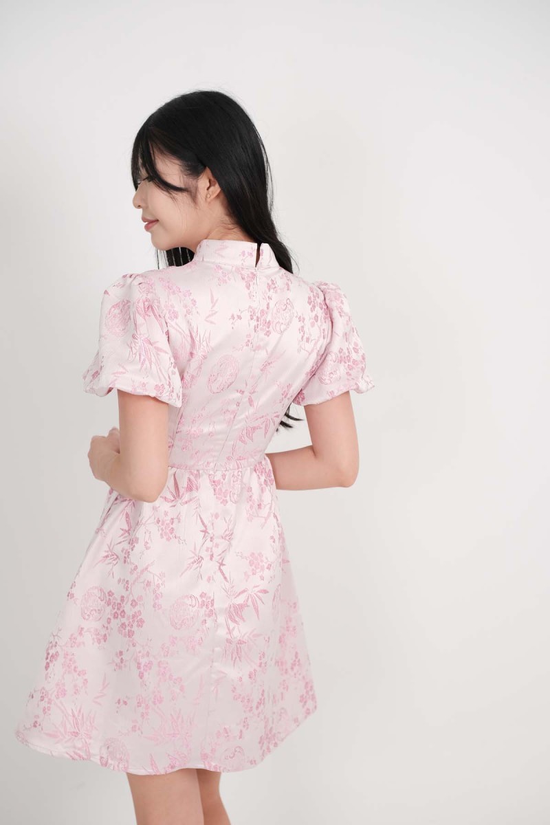 Jia Floral Puff Sleeve Cheongsam in Pink