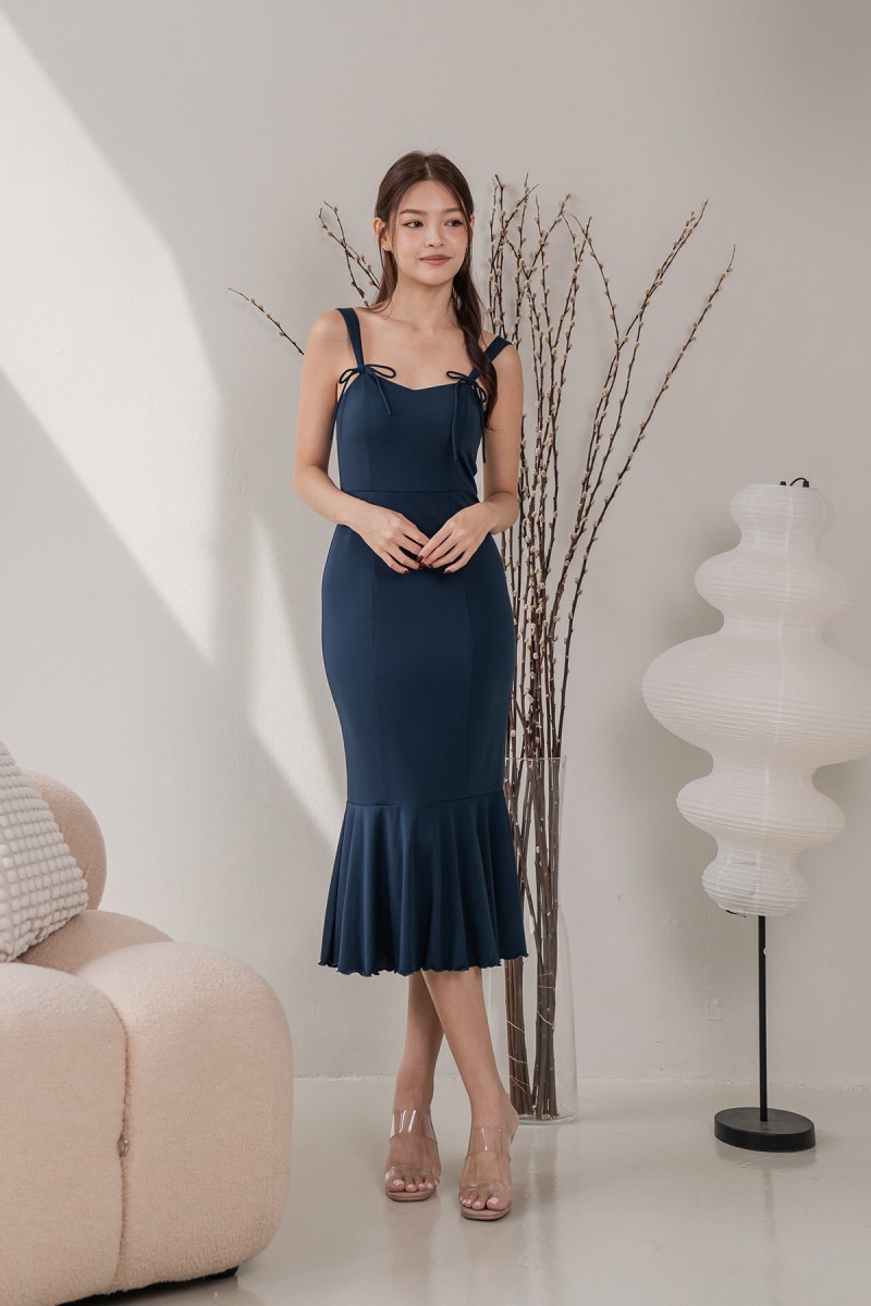 Rionne Ribbon Mermaid Hem Dress in Navy