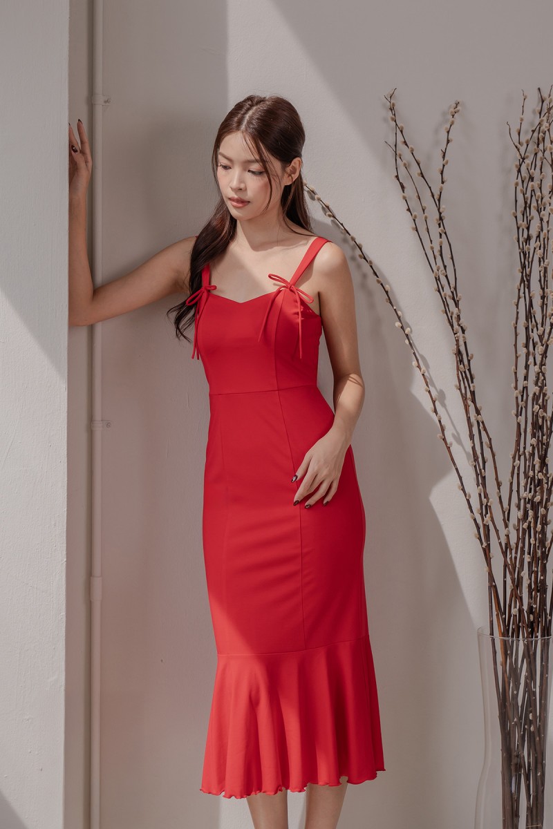 Rionne Ribbon Mermaid Hem Dress in Red