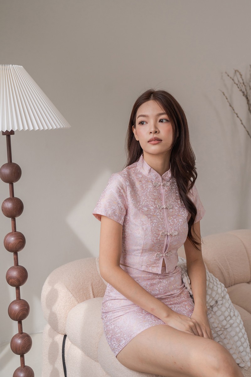 Yuan Embossed Cheongsam Co-ord Top in Pink