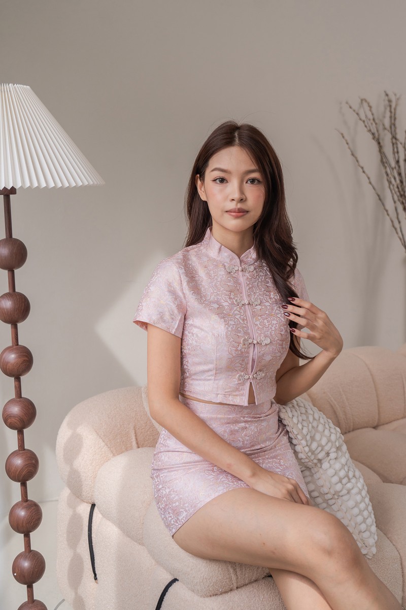 Yuan Embossed Cheongsam Co-ord Top in Pink