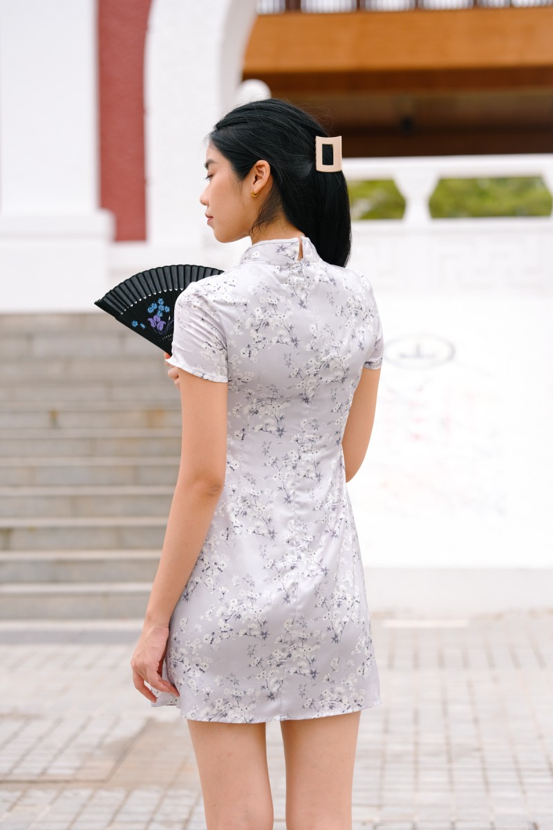 Lin Floral Cut Out Cheongsam in Blue