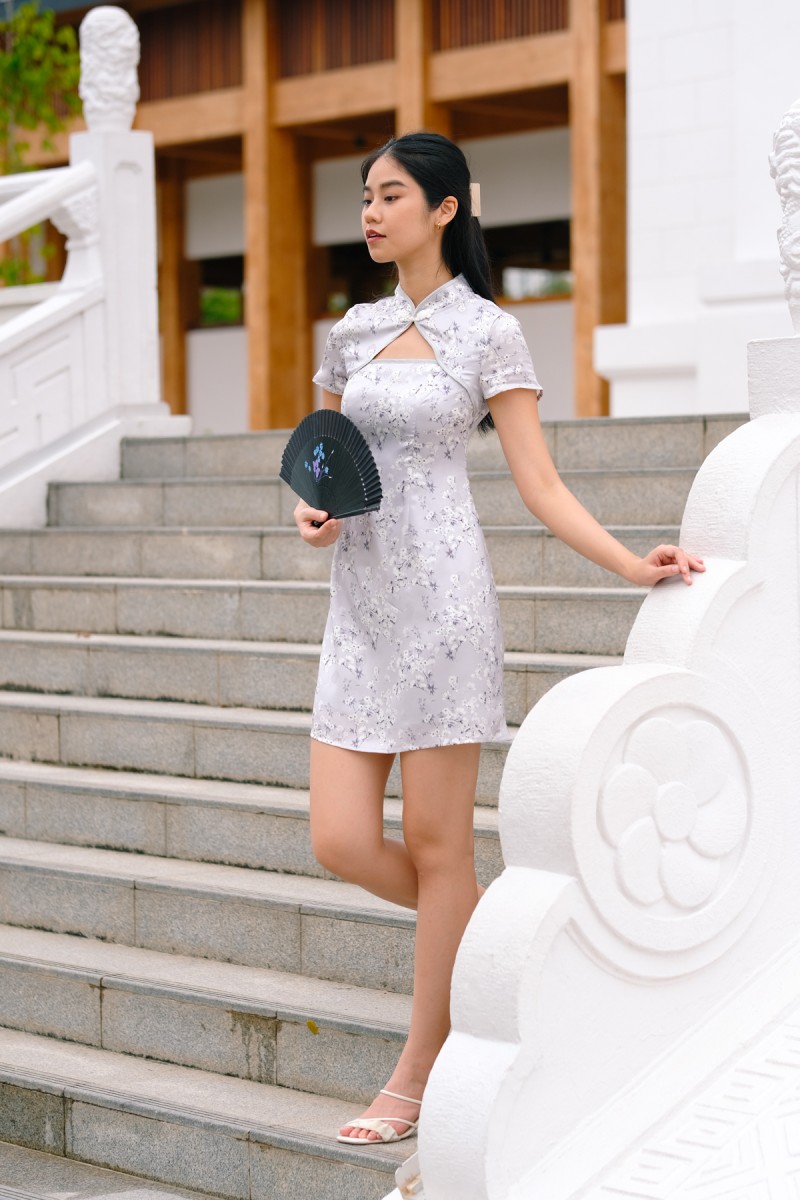 Lin Floral Cut Out Cheongsam in Blue