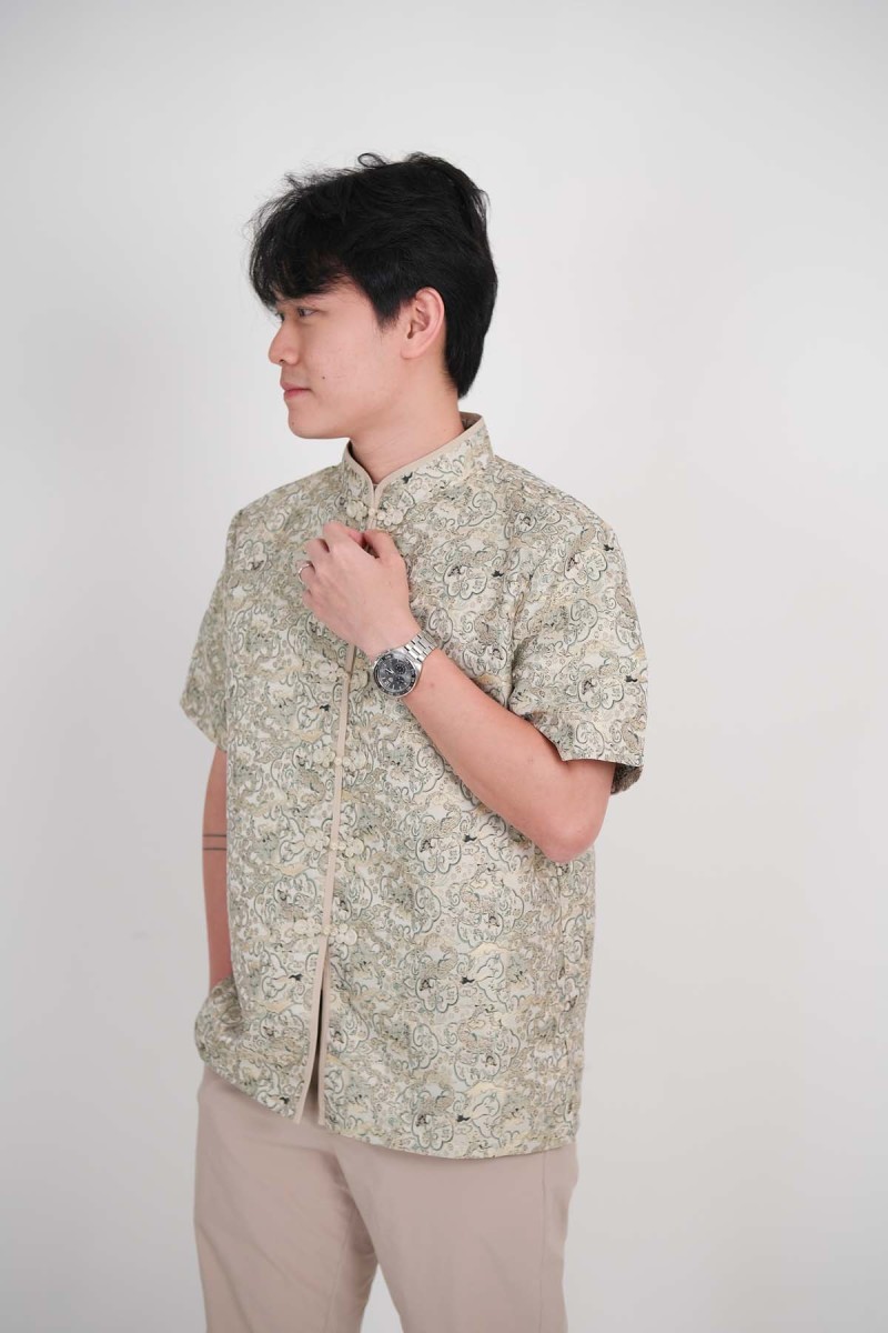 BACKORDERS: Yuan Embossed Cheongsam Shirt in Emerald