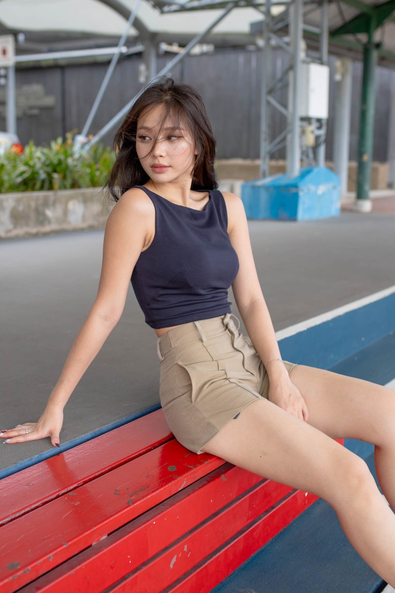 BACKORDERS5: Paddle Padded Boat-Neck Top in Midnight