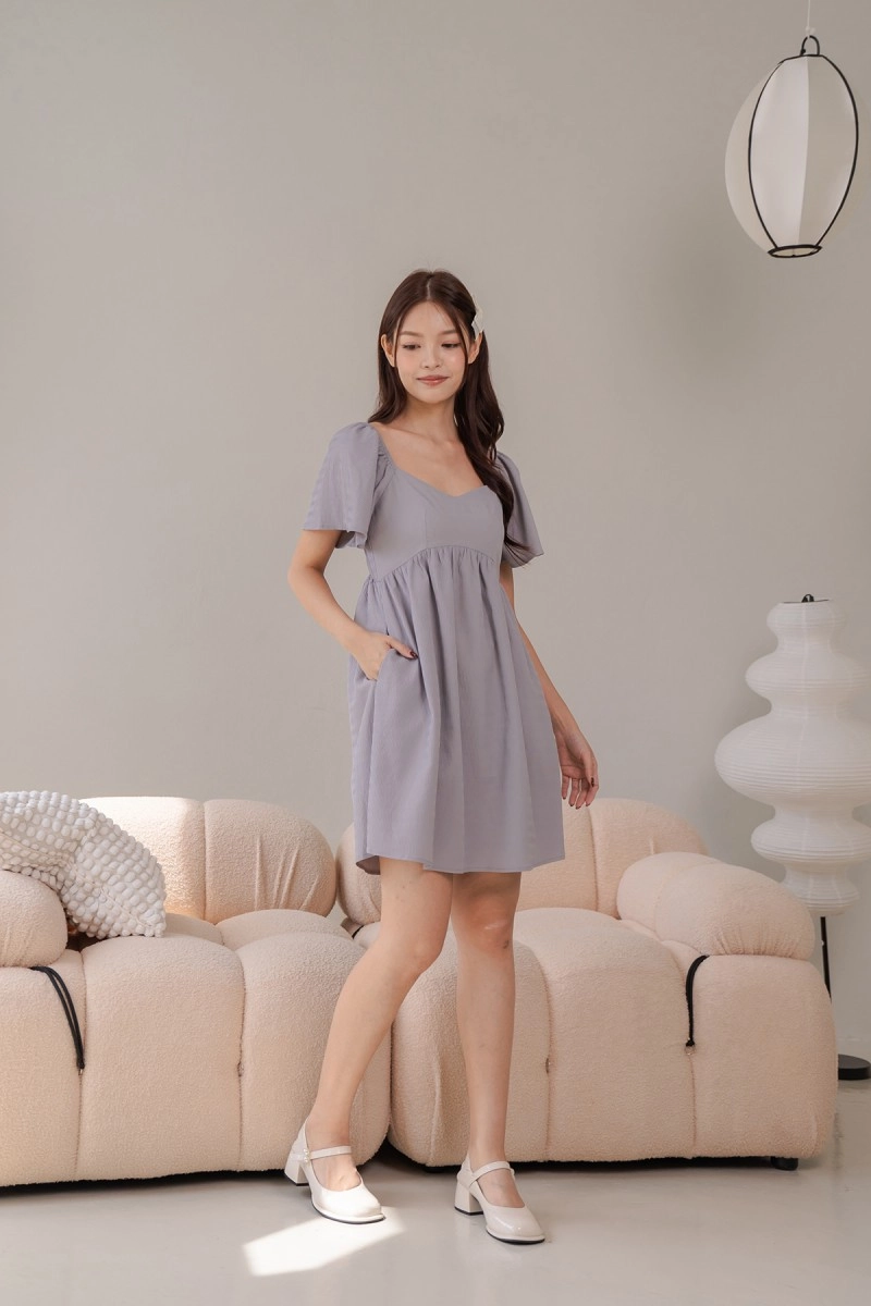 Juno Sweetheart Flutter Sleeve Dress in Lilac