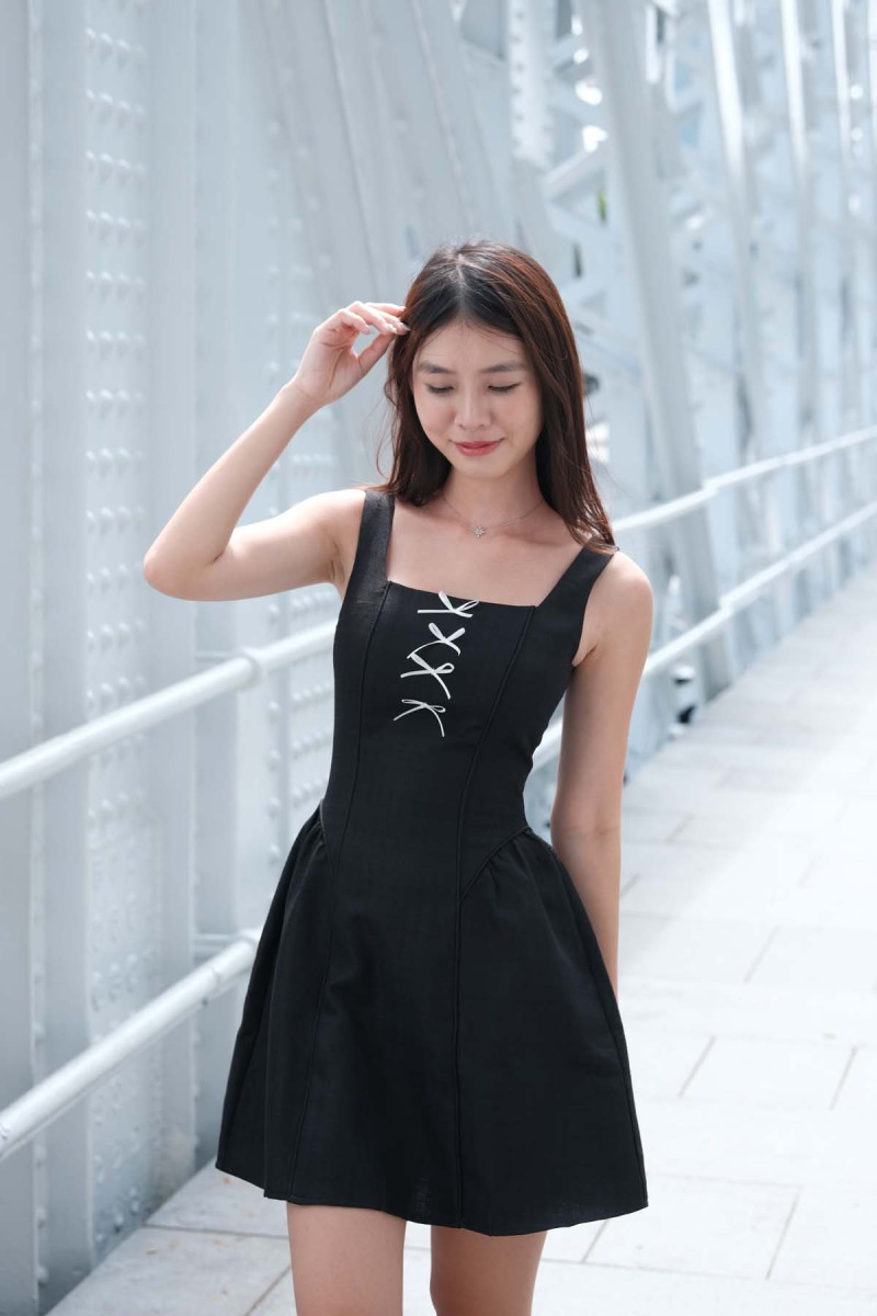 Bowen Ribbon Dress in Black