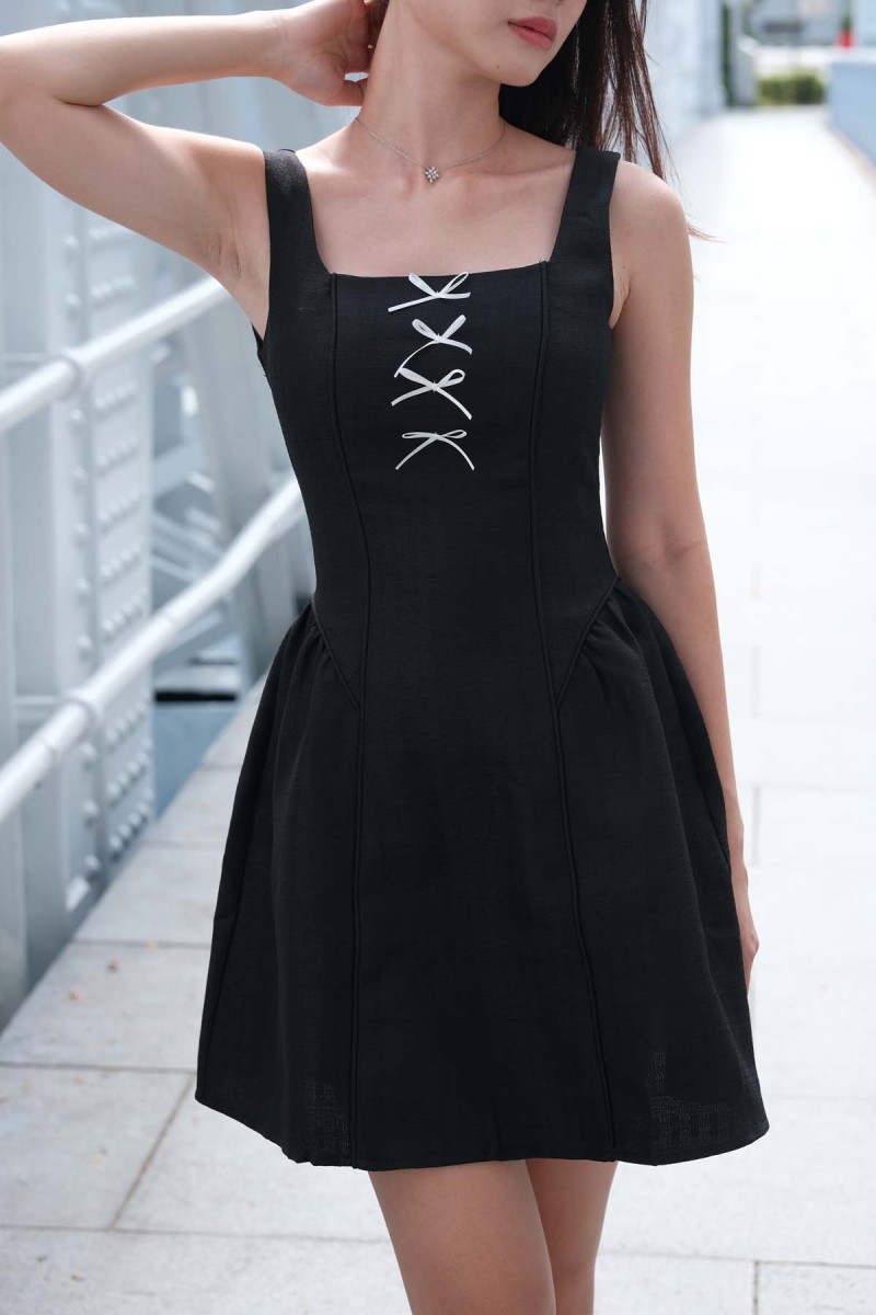 Bowen Ribbon Dress in Black