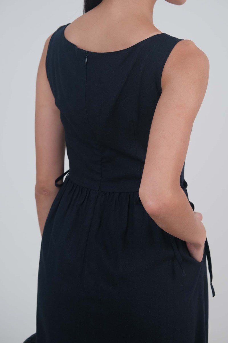 Ellada U-Neck Midaxi in Navy