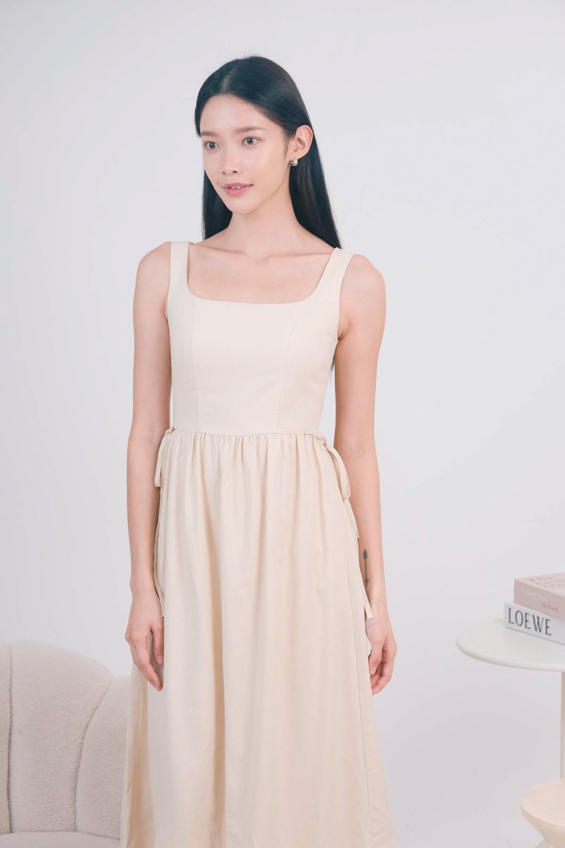 Ellada U-Neck Midaxi in Cream