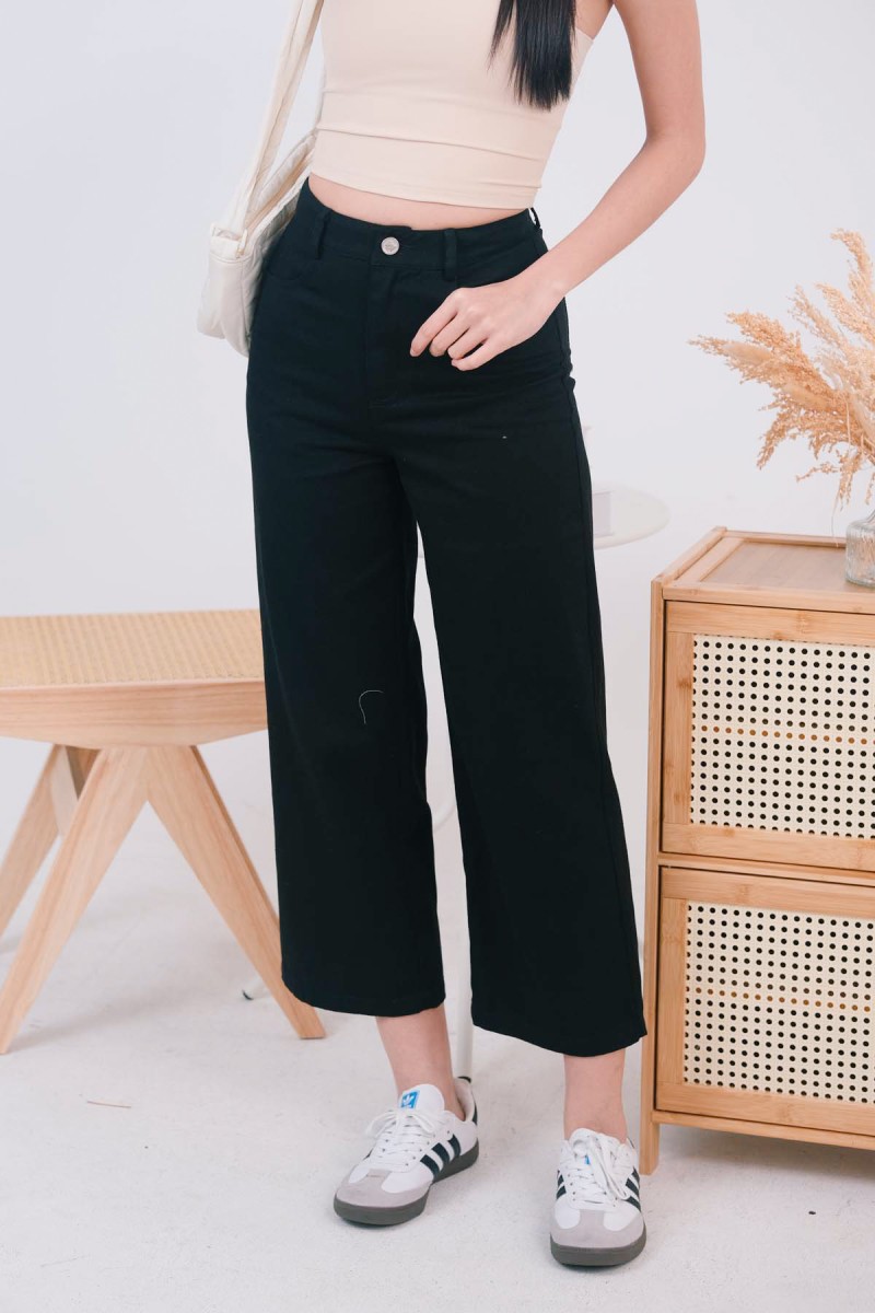 Veron Straight Leg Denim Pants in Black