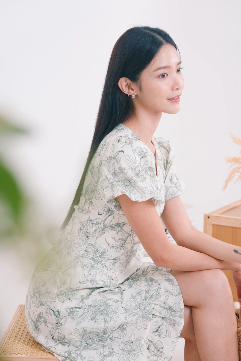 RESTOCK: Megan Floral Puff Sleeve Dress in Green