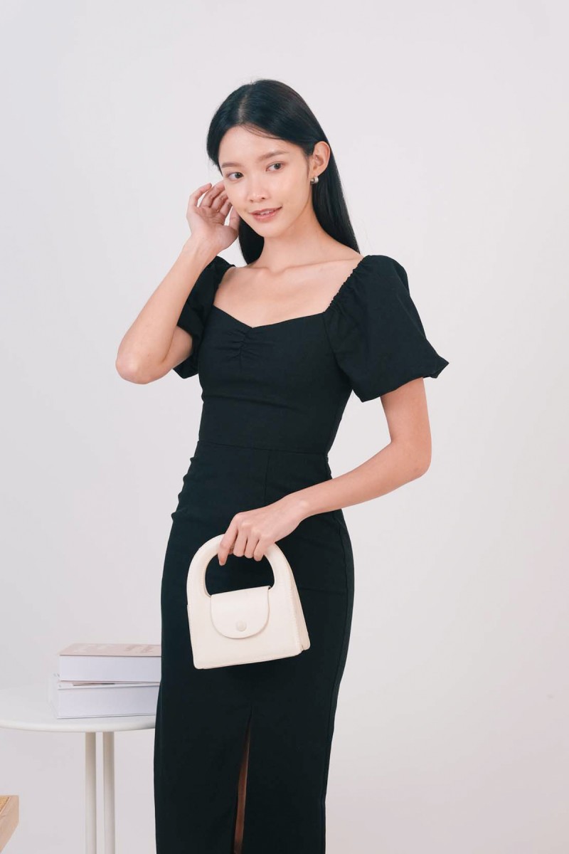 Elleria Puff Sleeve Midaxi Dress in Black